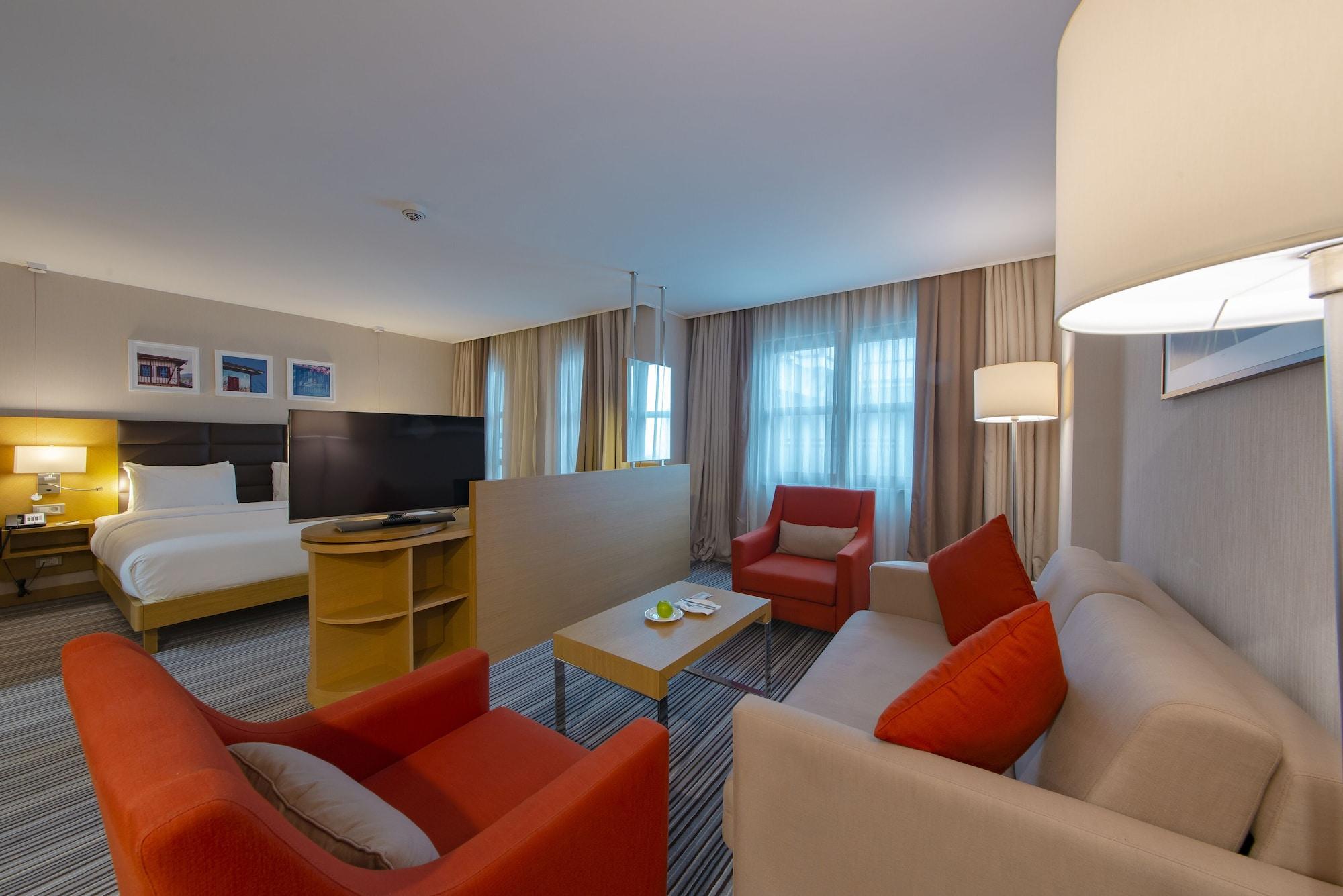 Hilton Garden 4*