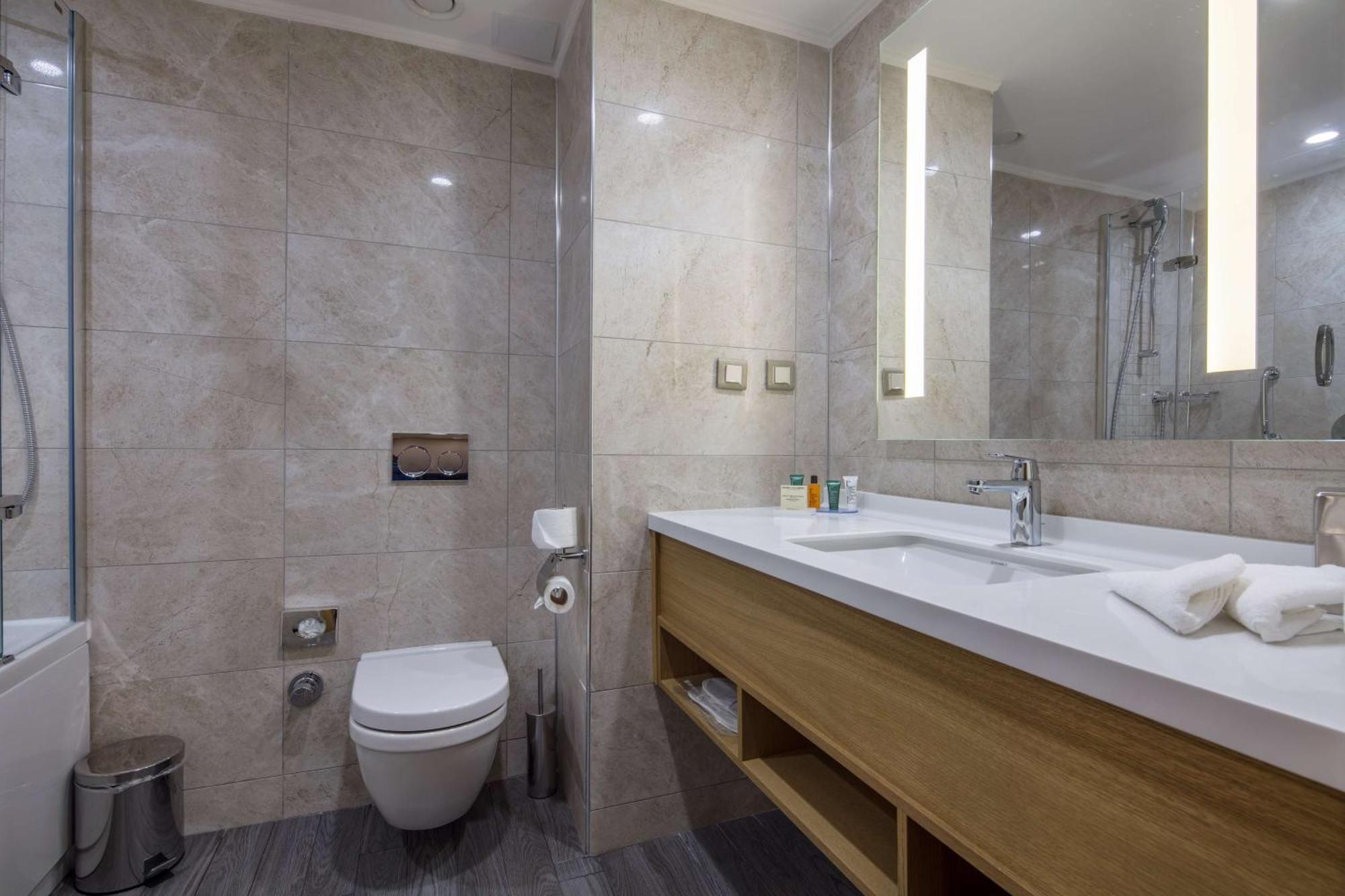 Hilton Garden 4* סאפראנבולו